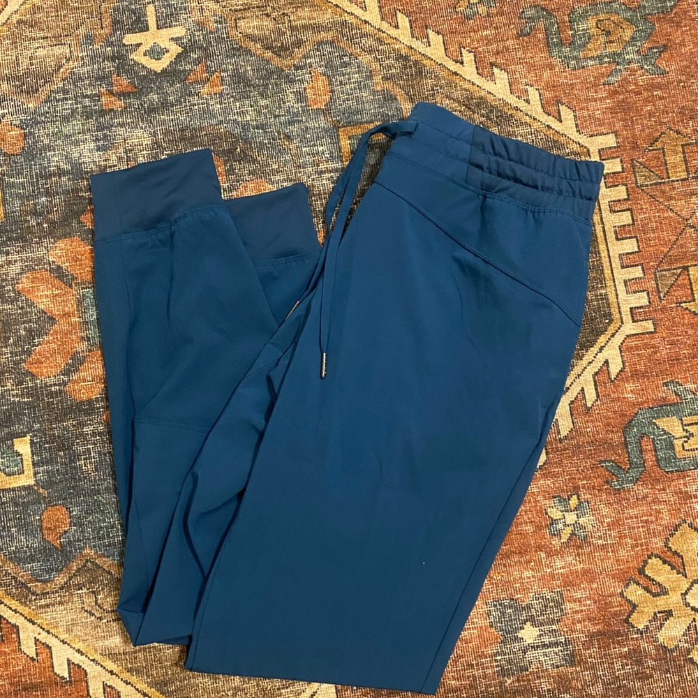 Barco one scrubs